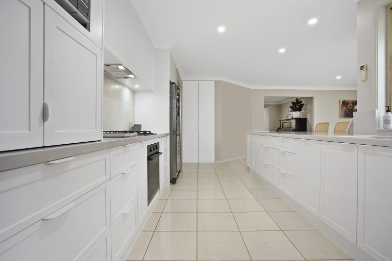 Bright, Stylish and Ideal for Entertaining