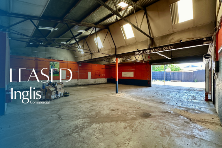 LARGE AND VERSATILE SHOWROOM, FACTORY AND YARD
