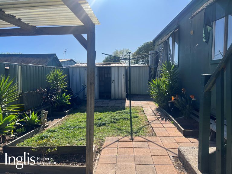 CLOSE PROXIMITY TO NARELLAN TOWN CENTRE!
