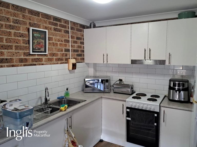 1 BEDROOM UNIT!