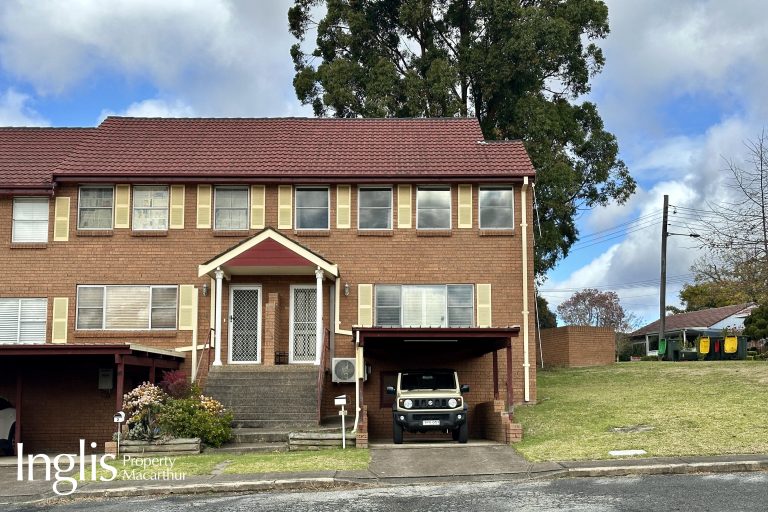 3 BEDROOM TOWNHOUSE!
