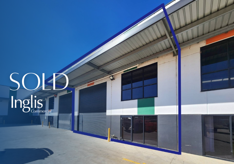 QUALITY UNIT IN SMALL COMPLEX!