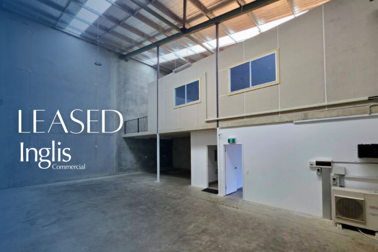 FITTED OUT UNIT MINUTES TO MAJOR ROAD
