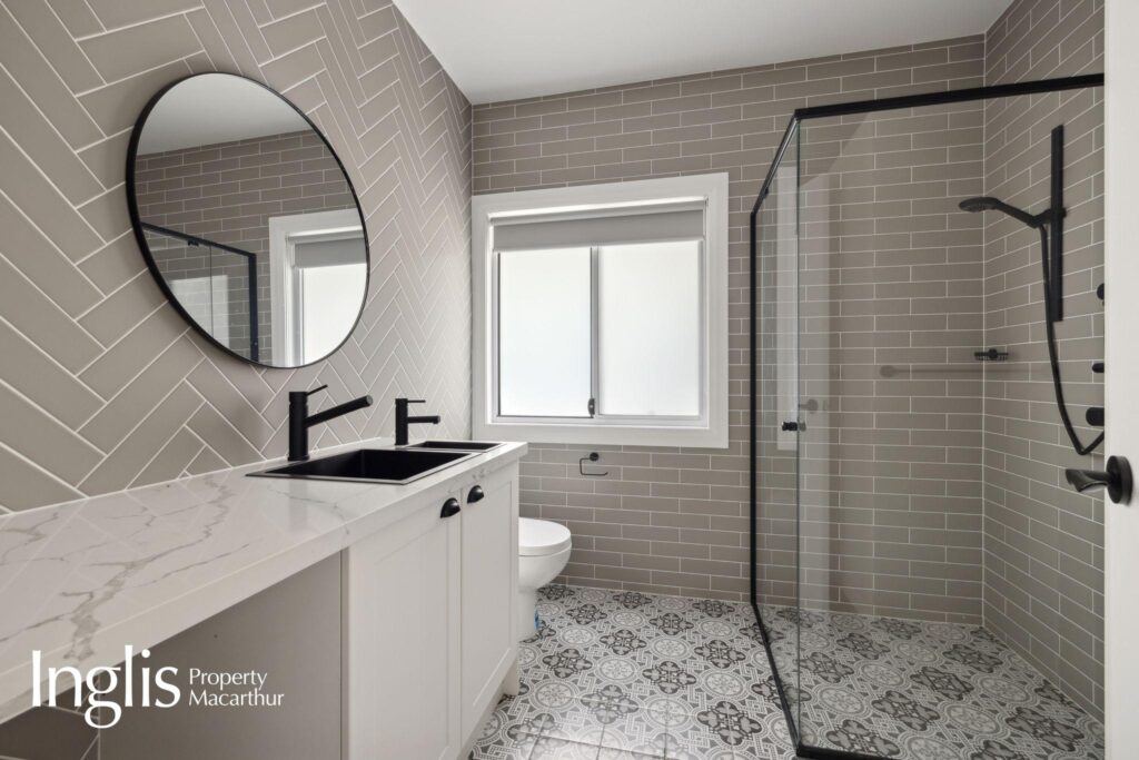 22 & 22A Waterhouse Drive, SILVERDALE, NSW 2752