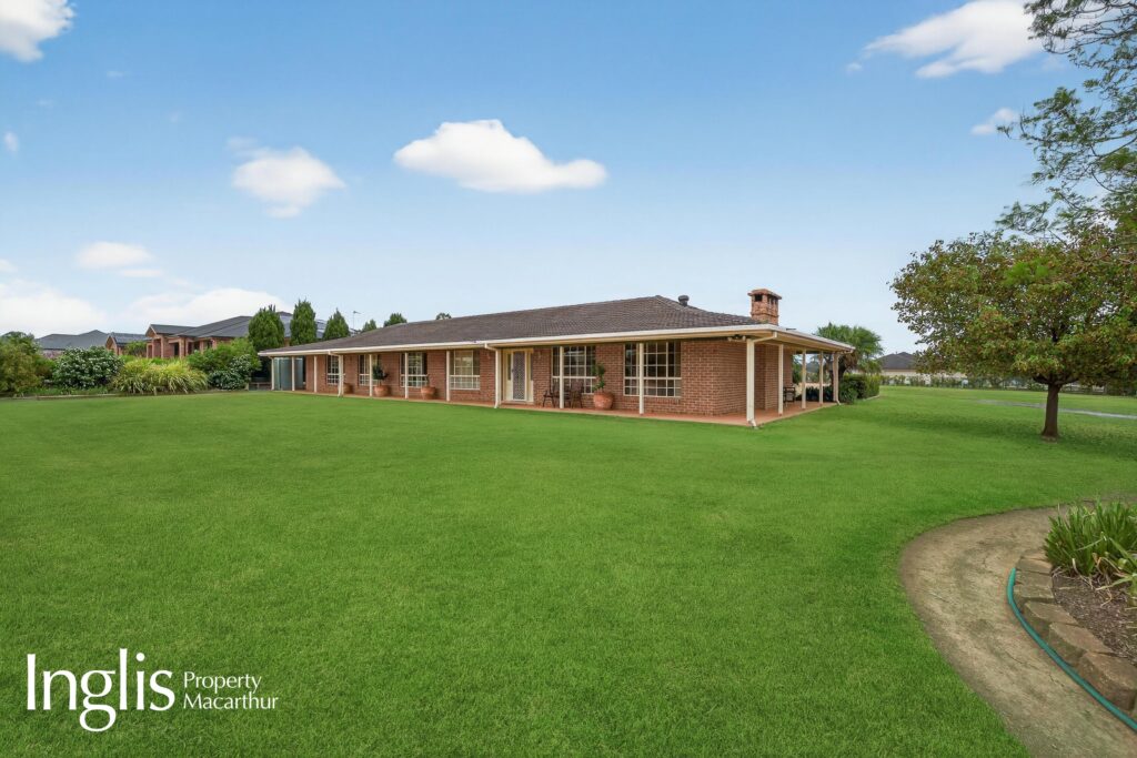 44 Centenary Place, CATHERINE FIELD, NSW 2557