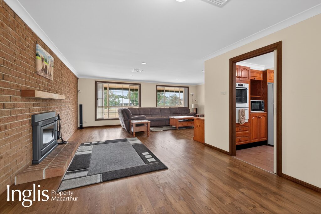 44 Centenary Place, CATHERINE FIELD, NSW 2557