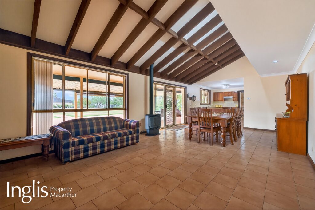 44 Centenary Place, CATHERINE FIELD, NSW 2557