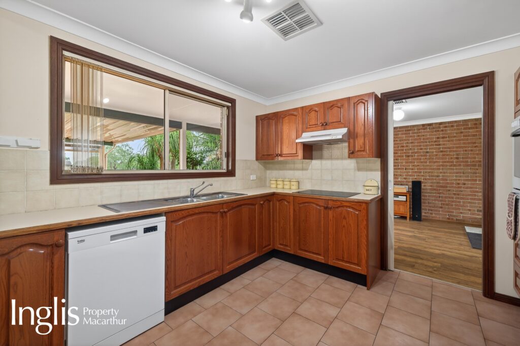 44 Centenary Place, CATHERINE FIELD, NSW 2557