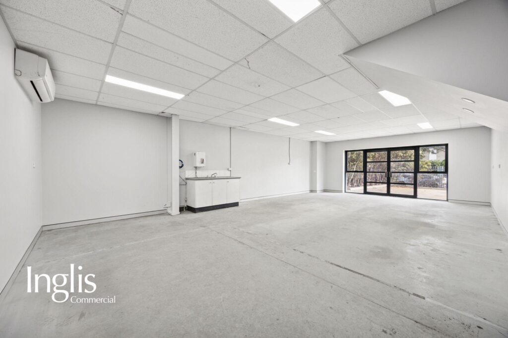 16 Blackmore Road, SMEATON GRANGE, NSW 2567