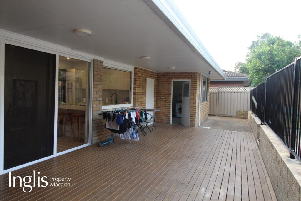 17 Cruikshank Avenue, ELDERSLIE, NSW 2570