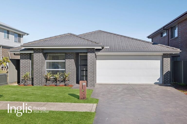 FAMILY COMFORT & FUNCTIONALITY!