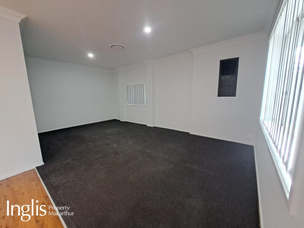 328 The Parkway, BRADBURY, NSW 2560