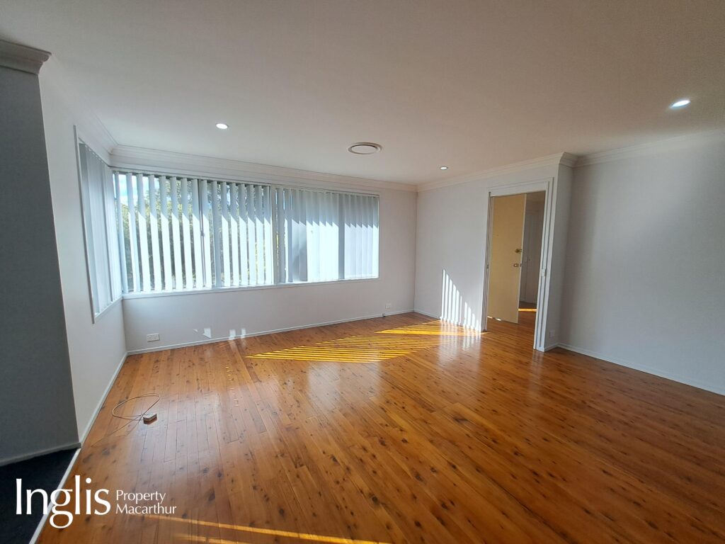 328 The Parkway, BRADBURY, NSW 2560