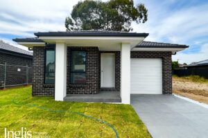 16 Hoxton Place, SPRING FARM, NSW 2570