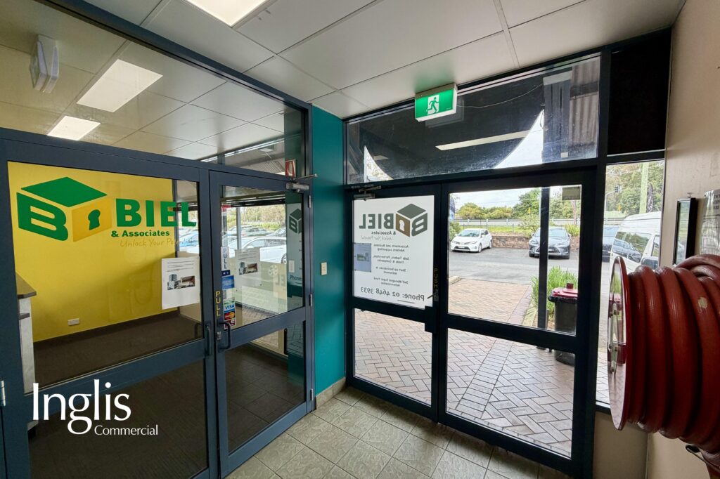 1A/38 Exchange Parade, SMEATON GRANGE, NSW 2567