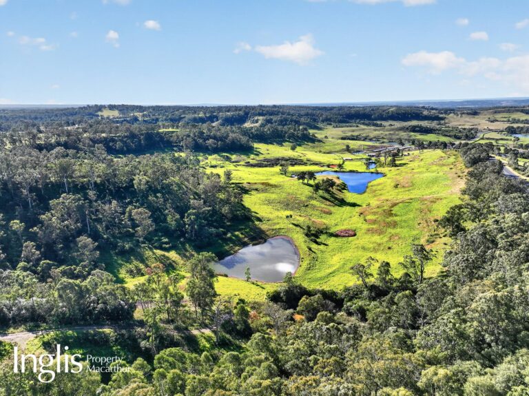 Picturesque Valley - 100 acres in The Oaks