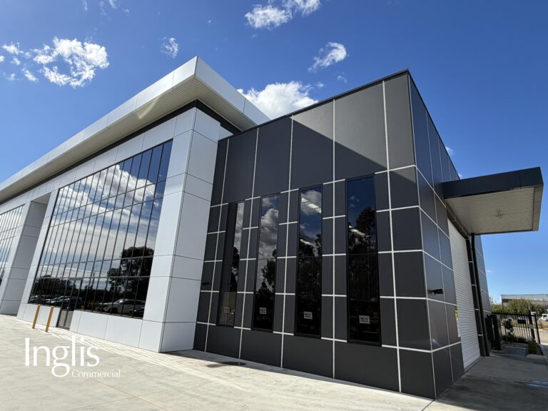 UNBEATABLE EXPOSURE TO CAMDEN VALLEY WAY
